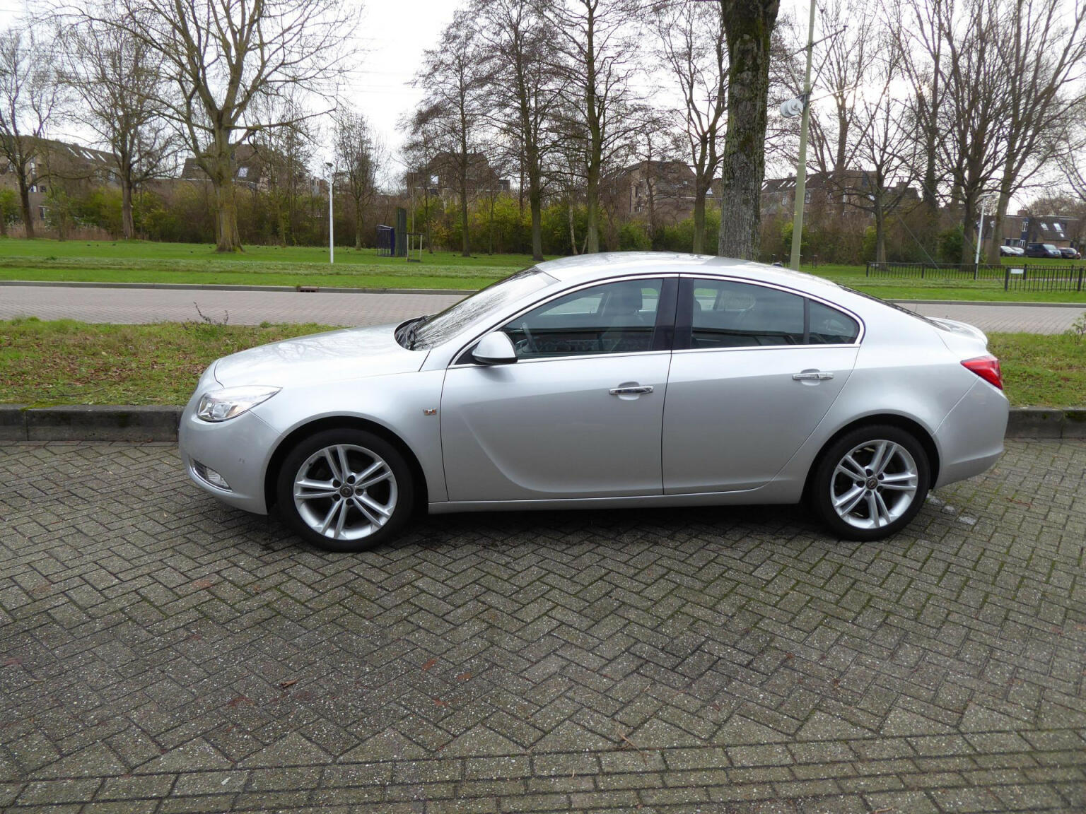 Opel-Insignia-1